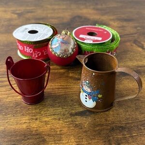 Holiday Time Red and Green Ornament Set